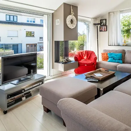 In With Sunny Terrace *